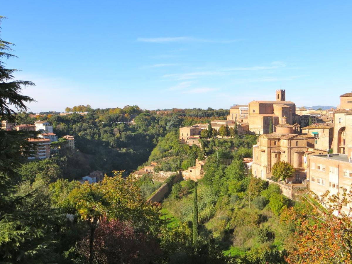 Casa Del Bravo - Camera Signorile '800 Sugli Antichi Orti Senesi Hotel Siena Bagian luar foto